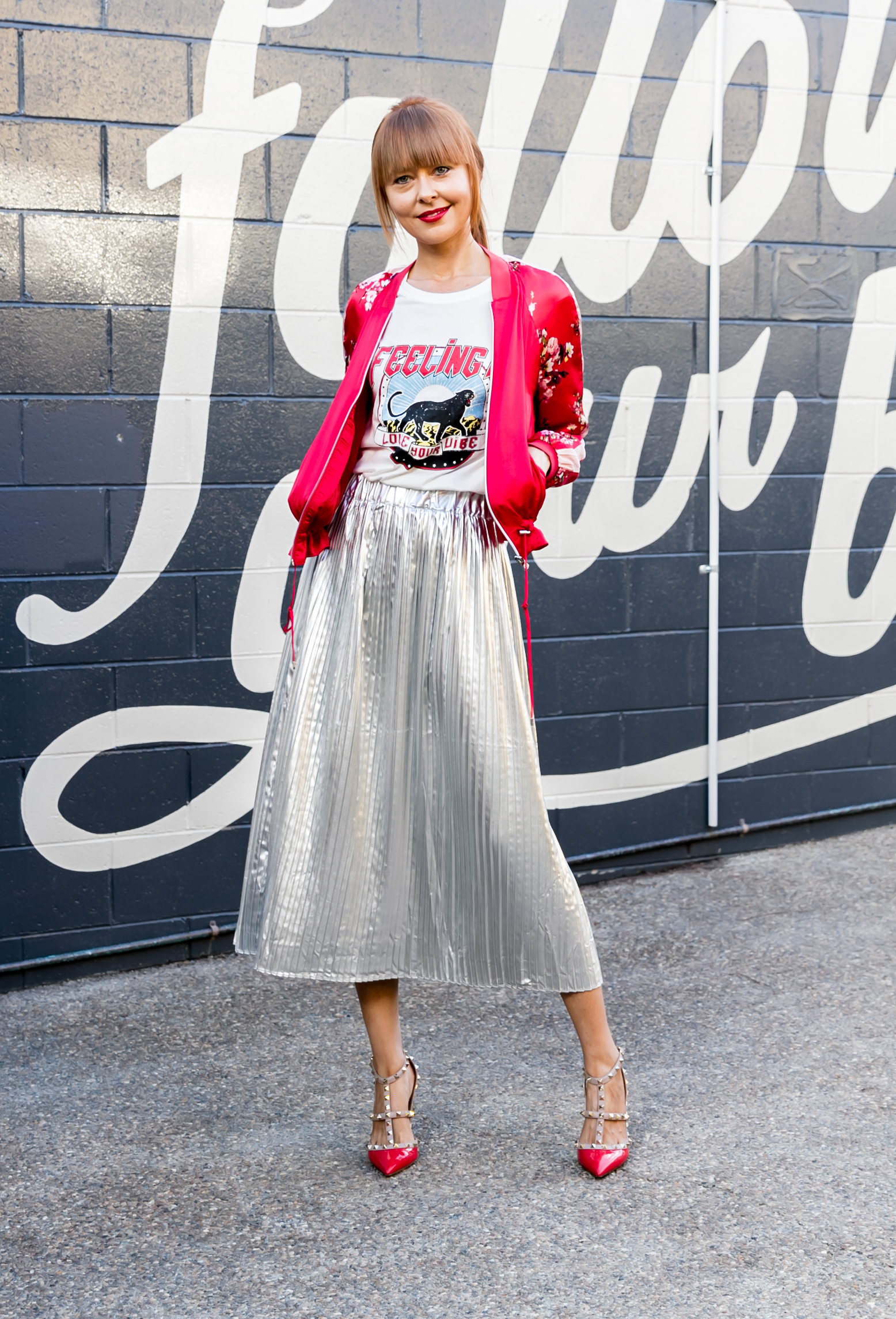 Off duty silver midi skirt