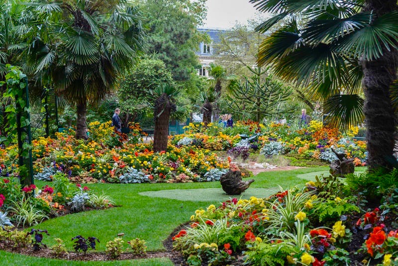 park near Le Bon Marche